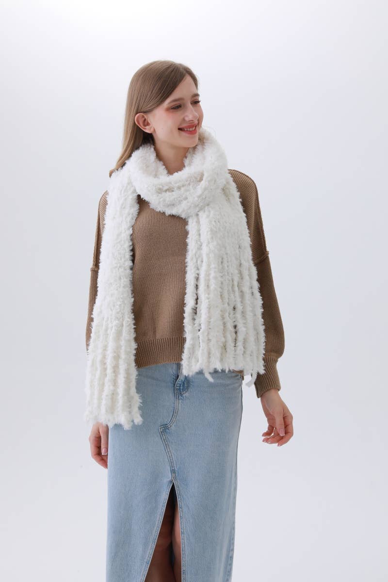 Plush Boucle Knit Scarf with Elegant Fringe – Cozy & Stylish